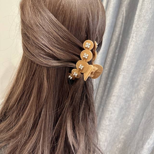 Winter design brown color hair claw clips