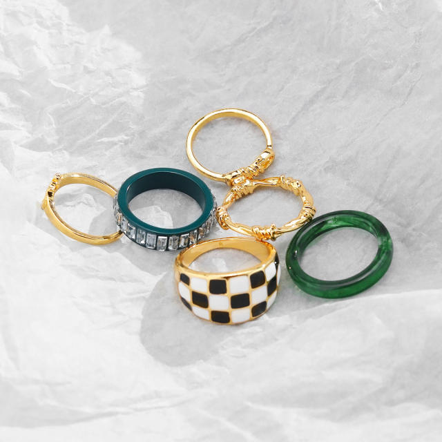 Classic checkered green resin stackable rings