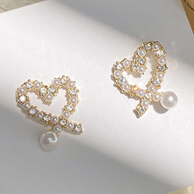 Korean fashion pearl beaded heart studs earrings