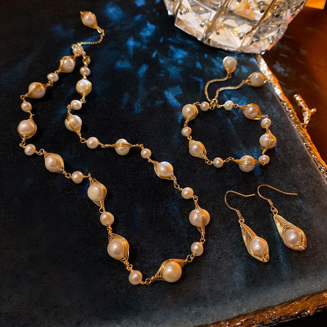 Baroque pearl necklace set