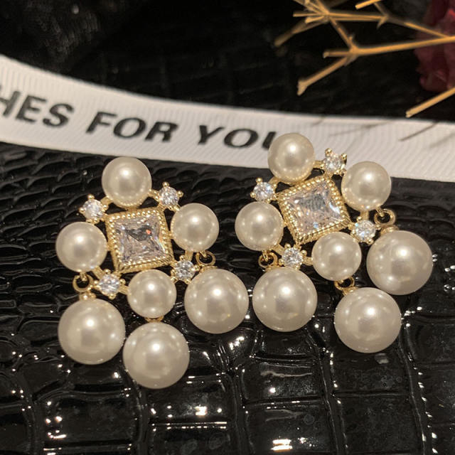Baroque luxury pearl earrings