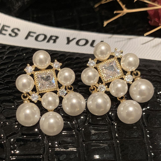 Baroque luxury pearl earrings