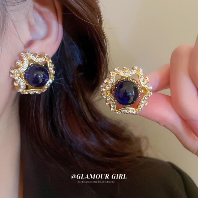 Vintage black color beads round studs earrings