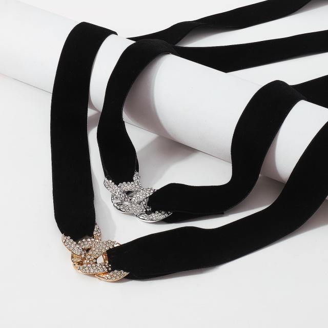 Elegant vintage black velvet diamond chain choker necklace