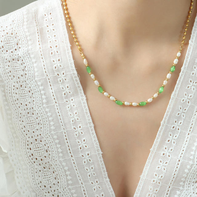 Elegant spring green color opal stone bead choker necklace