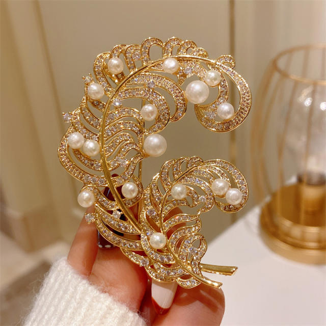 Luxury water pearl feather real gold plated brooch