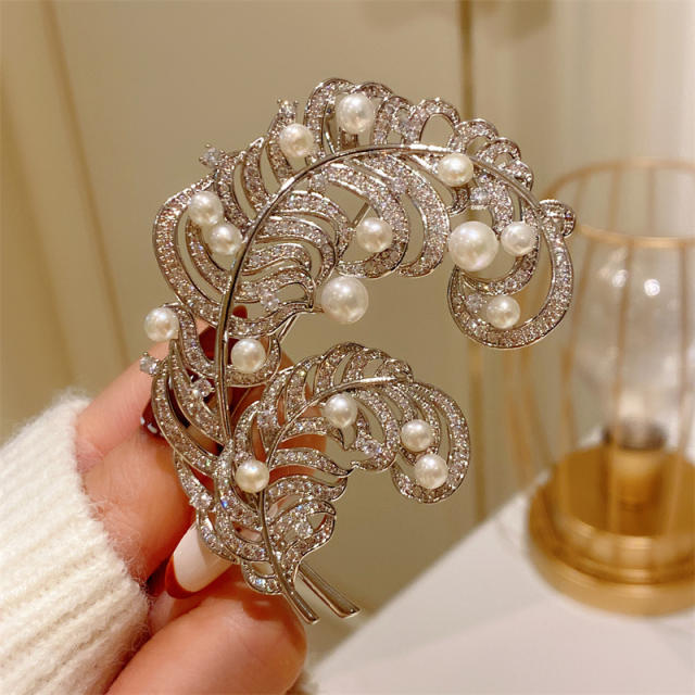 Luxury water pearl feather real gold plated brooch