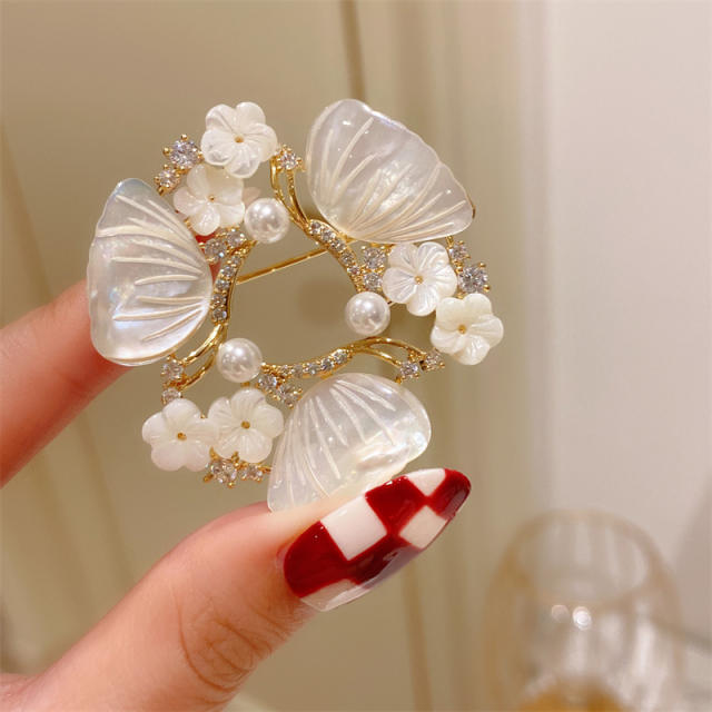 Elegant shell butterfly flower circle brooch