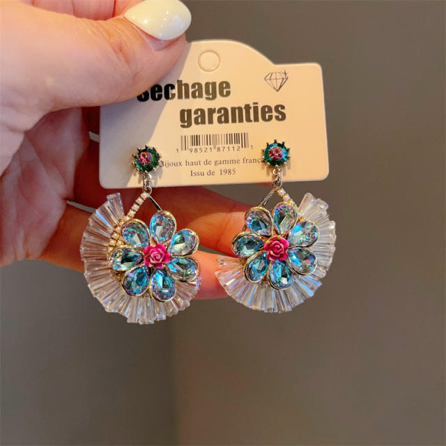 Luxury elegant cubic zircon flower earrings