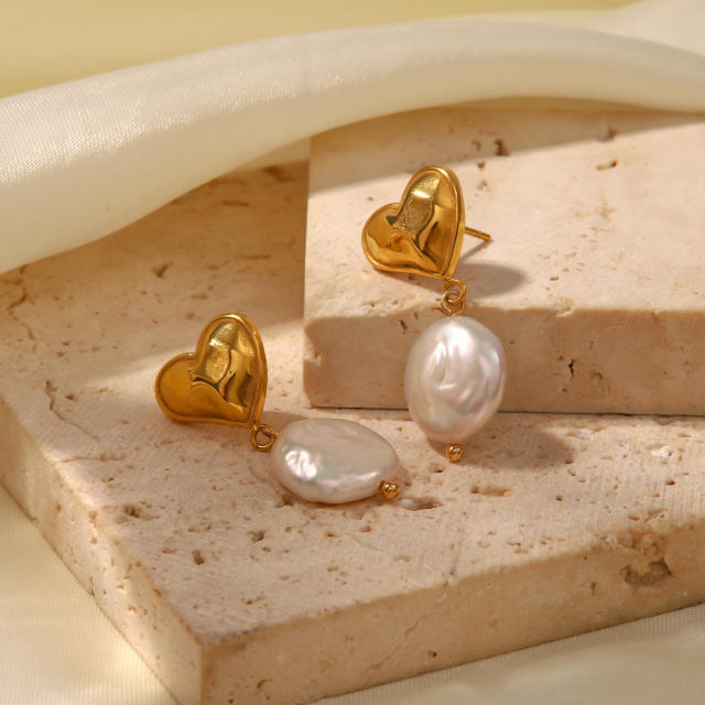 French trend stainless steel heart baroque pearl earrings