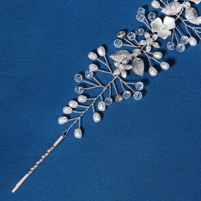 Elegant silver color crystal beads flower bridal headband