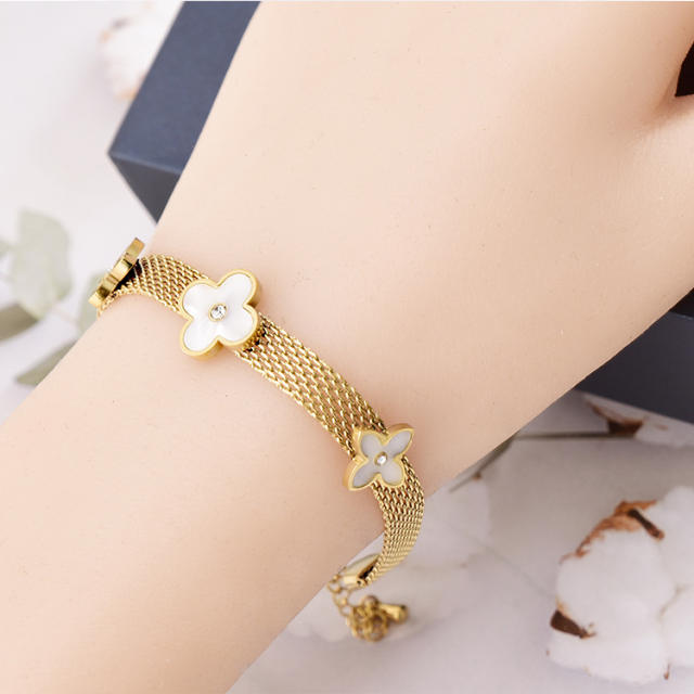 Fashionable white shell clover stainless steel bracelet