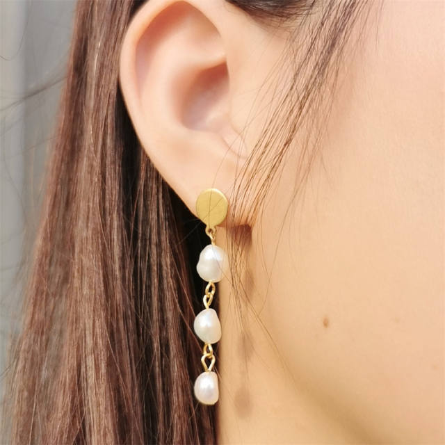 Korean fashion water pearl bead stainless steel earrings