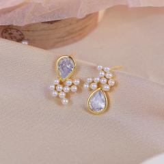 Vintage cute drop pearl bead Asymmetrical earrings