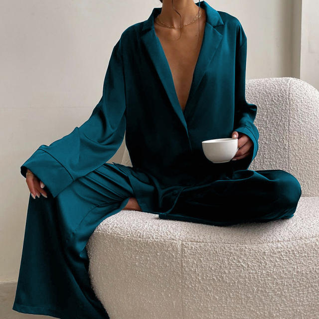 Long sleeve plain color satin pajamas