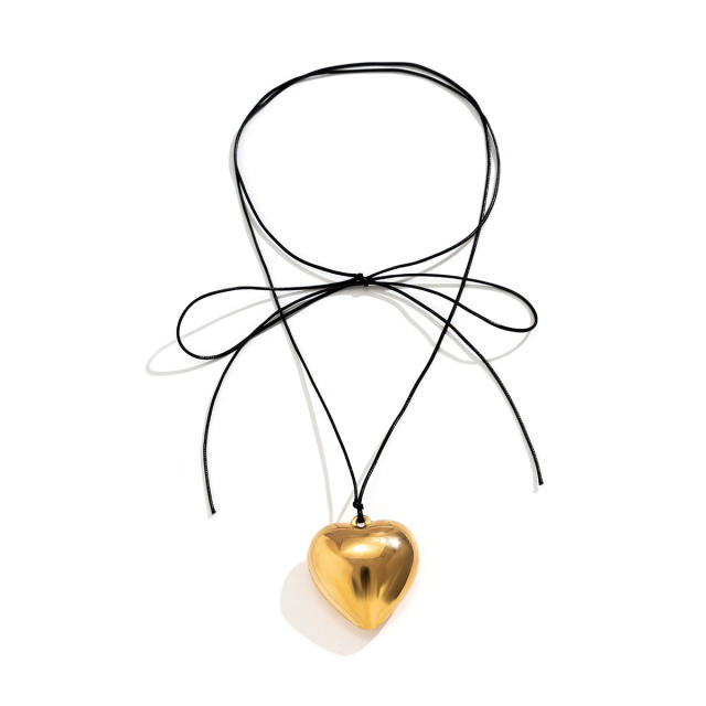 Occident fashion personality large heart pendant black choker