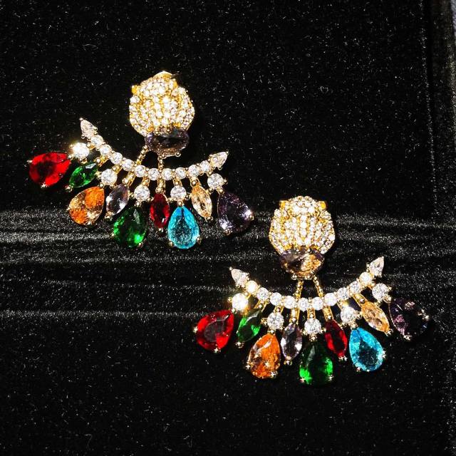 Eelgant color crystal beads diamond tiger head jacket earrings