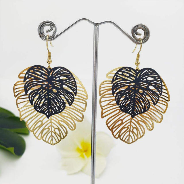 Vintage hollow out leaf design colorful earrings