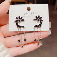 Korean fashion black color glass crystal tassel earrings