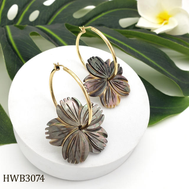 Creative boho beach black shell flower leaf earrings