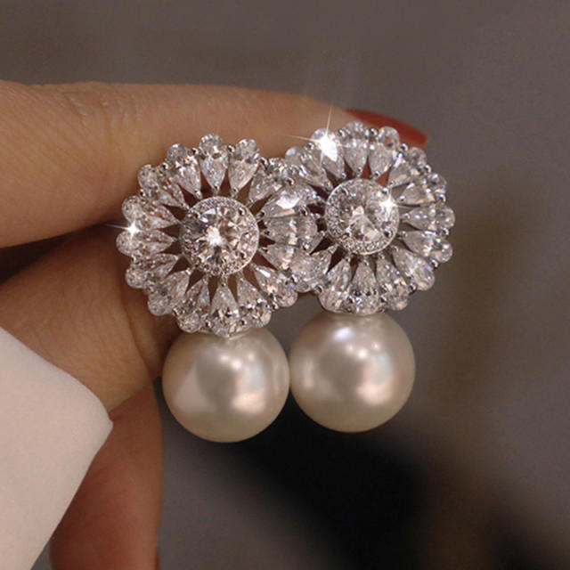 Delicate cubic zircon flower pearl earrings