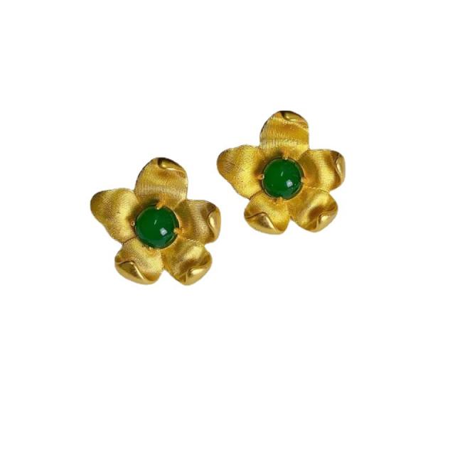 Vintage green color rhinestone gold flower studs earrings