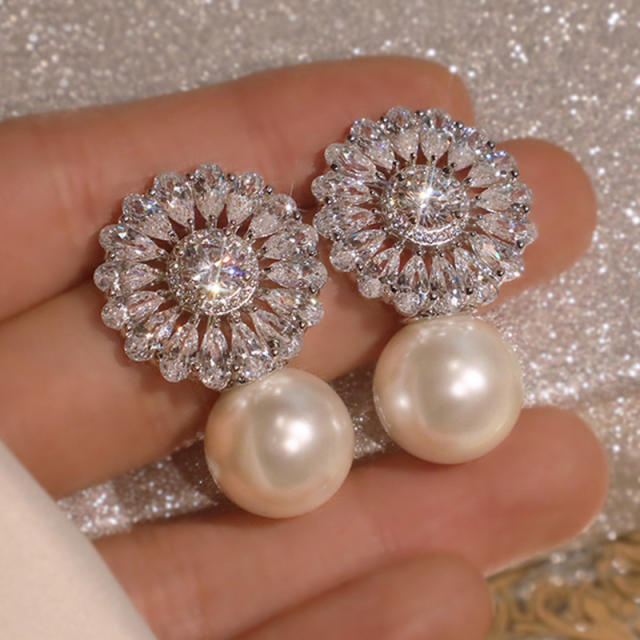 Delicate cubic zircon flower pearl earrings