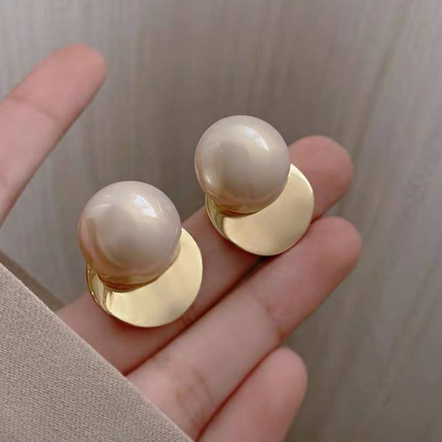 Elegant champagne pearl geometric earrings