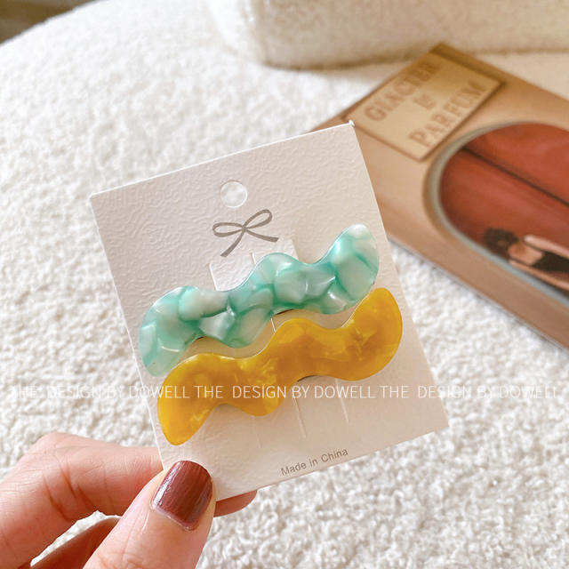 Korean fashion goods quality wave shape acrylic hair clips