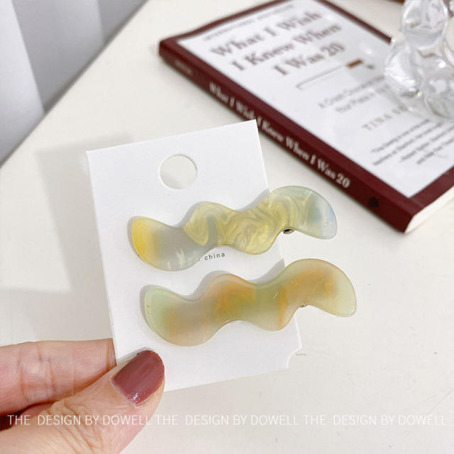 Korean fashion goods quality wave shape acrylic hair clips