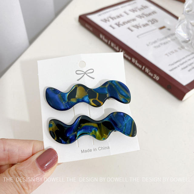 Korean fashion goods quality wave shape acrylic hair clips