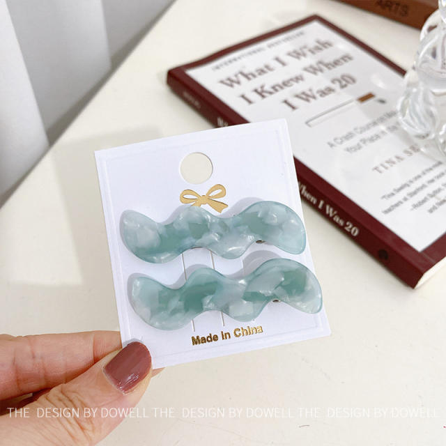 Korean fashion goods quality wave shape acrylic hair clips