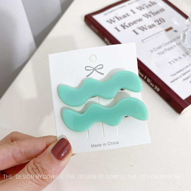 Korean fashion goods quality wave shape acrylic hair clips