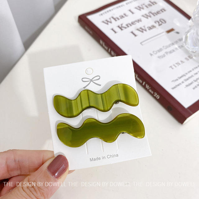 Korean fashion goods quality wave shape acrylic hair clips