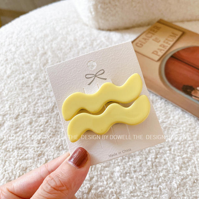 Korean fashion goods quality wave shape acrylic hair clips