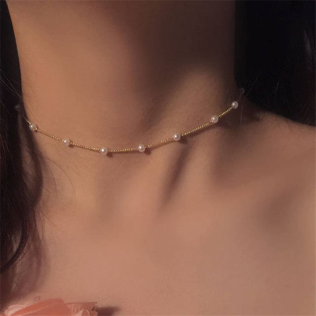 New design dainty faux pearl bead choker