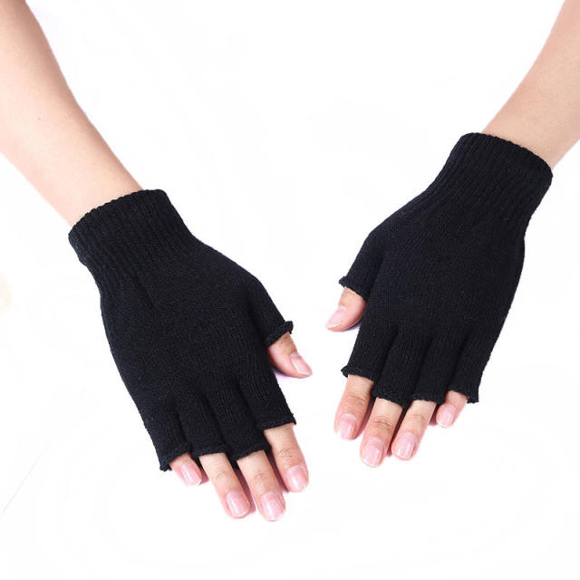Plain color knitted gloves