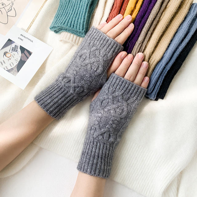 Popular knitted plain color fingerless gloves