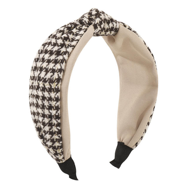 Elegant houndstooth pattern knotted headband