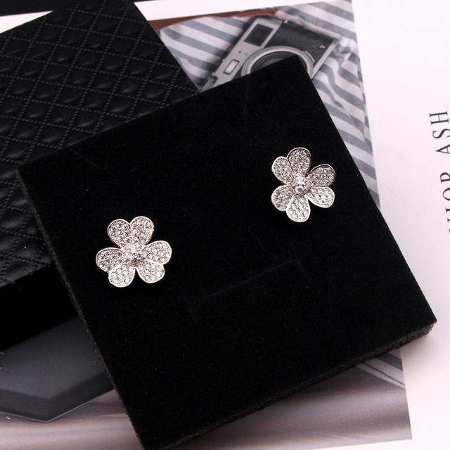 Korean fashion pave setting rhinestone flower real gold plated necklace