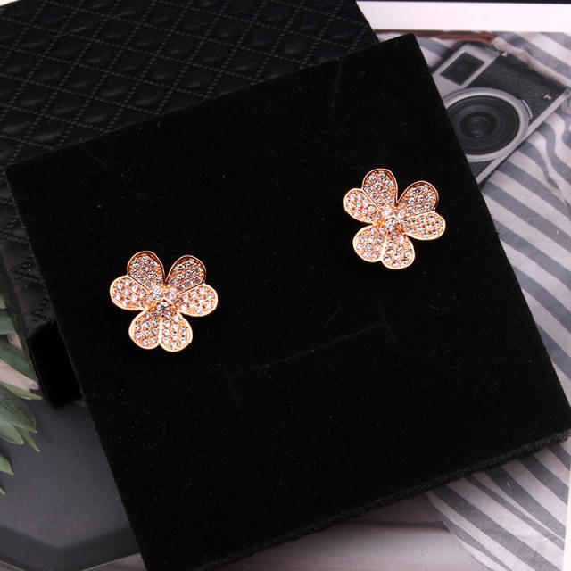 Korean fashion pave setting rhinestone flower real gold plated necklace