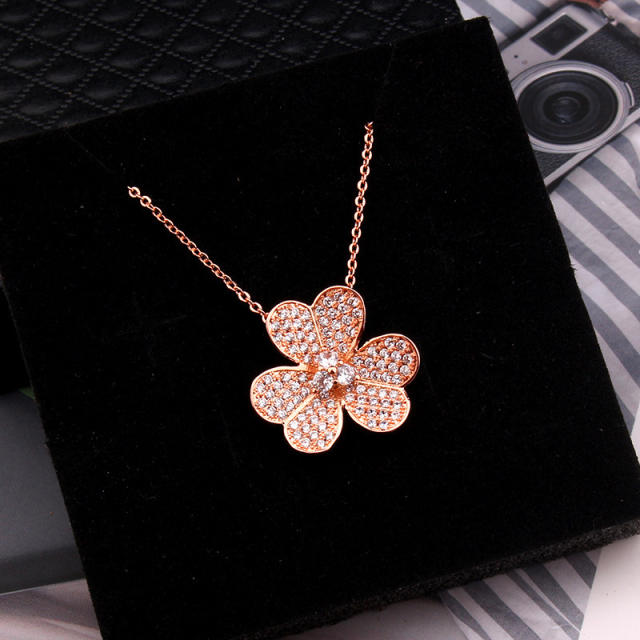 Korean fashion pave setting rhinestone flower real gold plated necklace