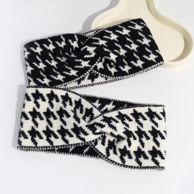 Classic houndstooth pattern turban headband