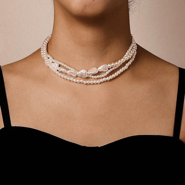 Vintage imitation pearl choker