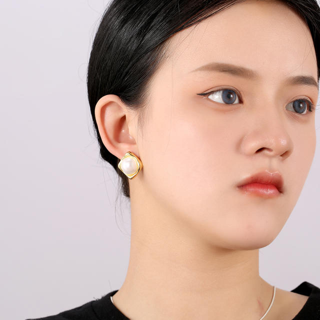 Elegant pearl square shape real gold plated copper studs earrings