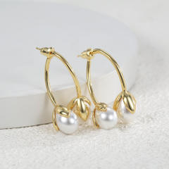 Korean fashion pearl gold plated copper earrings