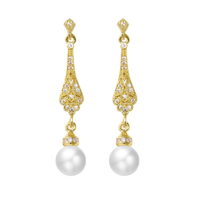 Elegant pearl drop gold plated copper earrings