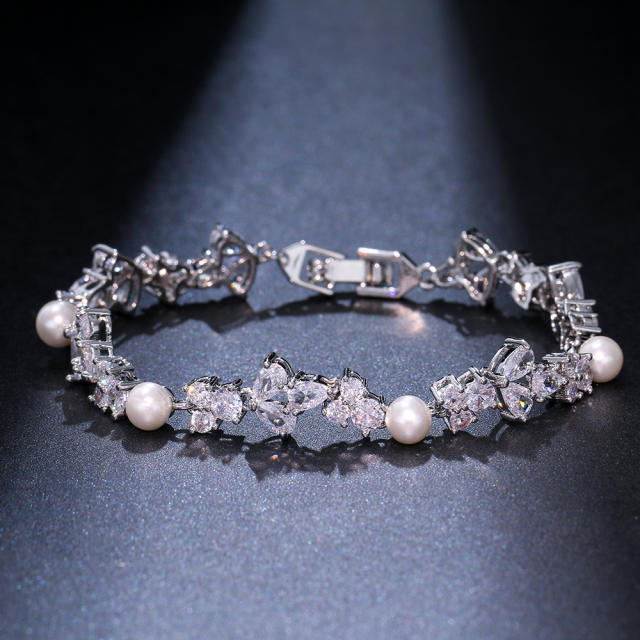 Luxury pearl cubic zircon gold plated copper bracelet