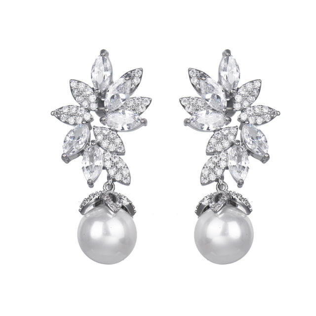 Elegant cubic zircon pearl wedding earrings