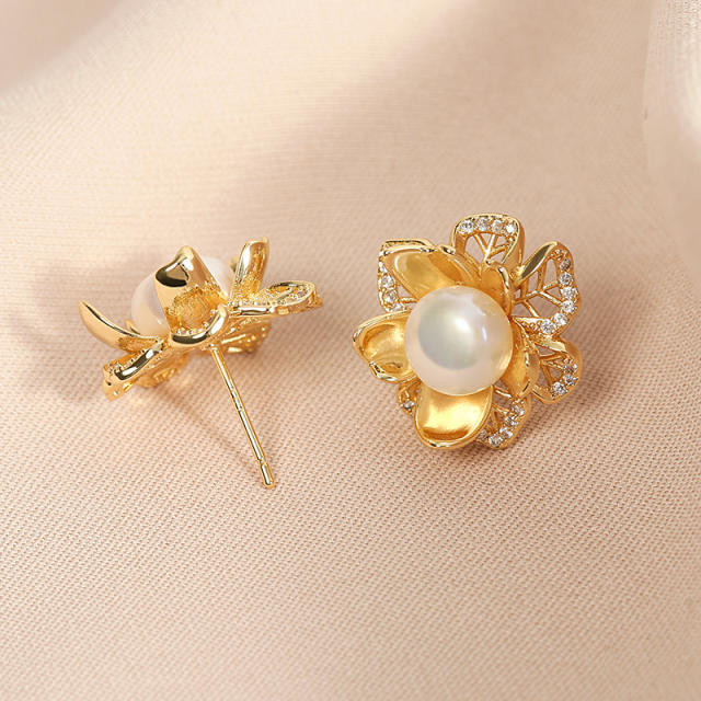 925 needle elegant gold flower pearl studs earrings